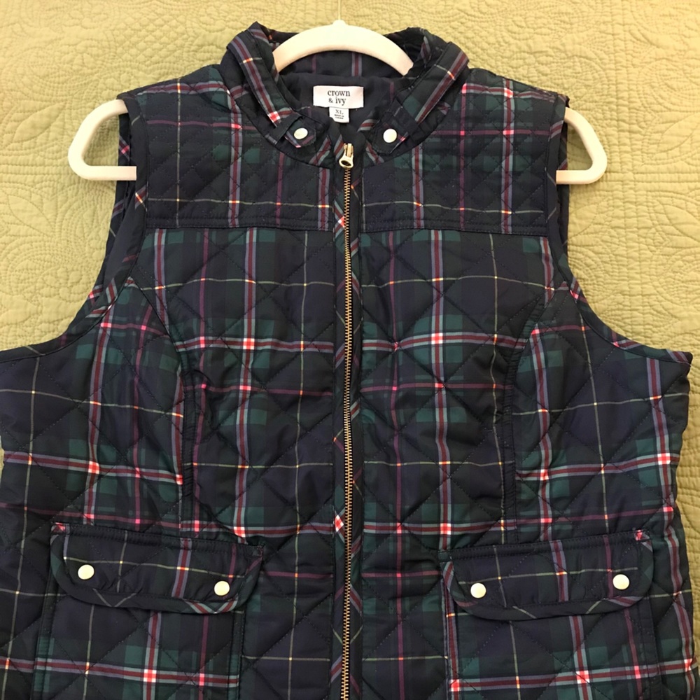 New w/o tags blue plaid quilted vest size XL